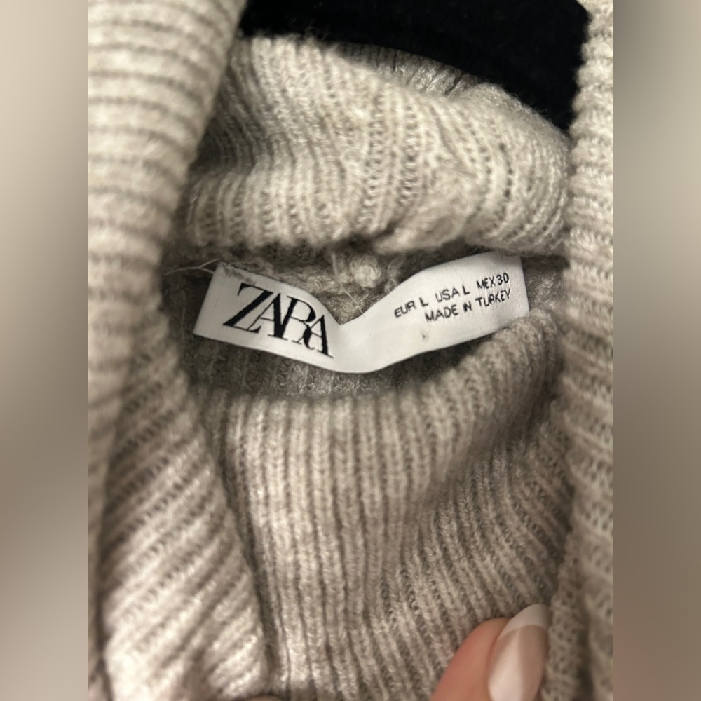 ZARA GRAY KNIT RIBBED HIGH COLLAR TURTLENECK SWEATER BLOUSE W/ SLIT WRIST DETAIL - Picture 5 of 6